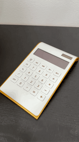 CHIC WHITE CALCULATOR